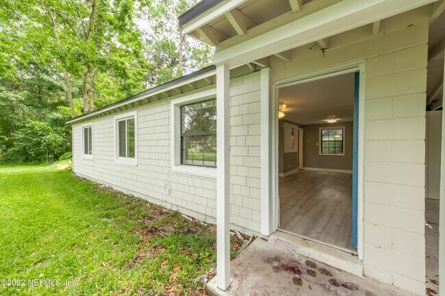 Building Photo - 7832 Newton Rd