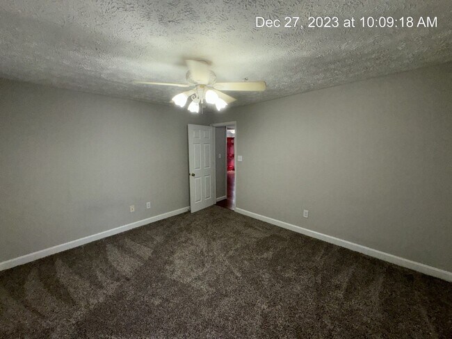 Building Photo - 332-5 Bubble Creek