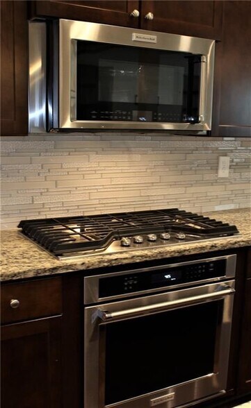 Building Photo - 2503 Norwood Dr SE