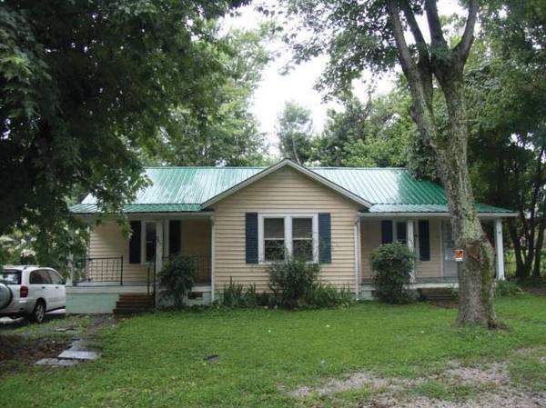 Building Photo - 255 Clover Ave