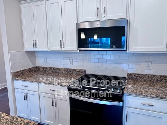 Building Photo - 125 Woodford Reserve Ct