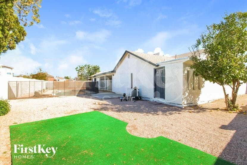 Building Photo - 9321 E Dallas St