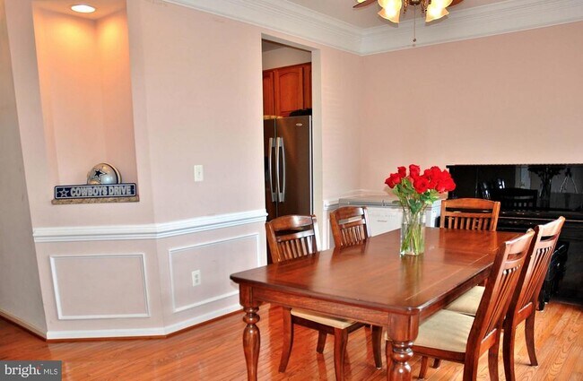 Building Photo - 18722 Broken Oak Rd