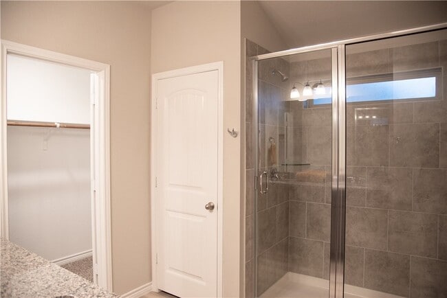 Building Photo - 2145 Chief St