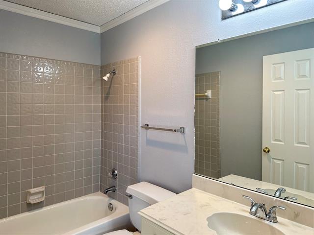 Building Photo - 6202 Sandstone Dr