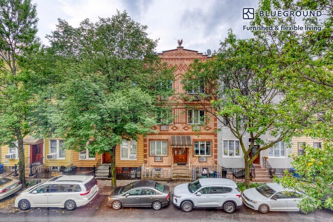 Building Photo - 60 Diamond St