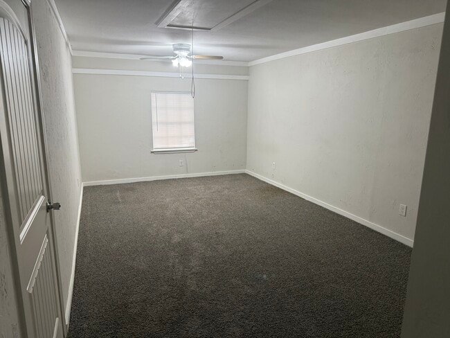 Building Photo - 304 Patriot Cir