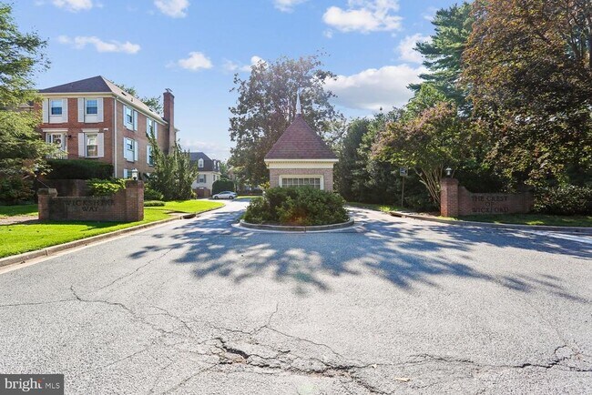 Building Photo - 10931 Wickshire Way