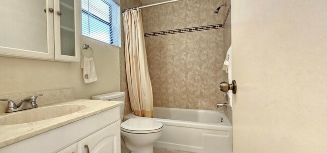 Building Photo - 6266 Blue Baneberry Ln