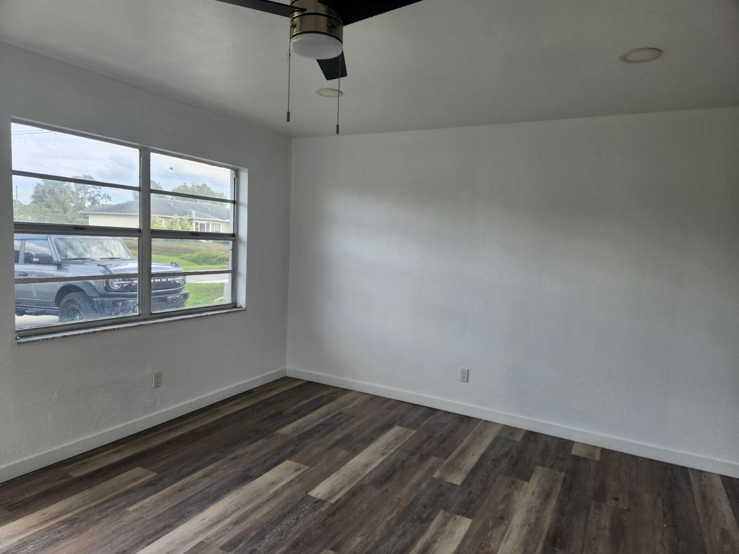 Building Photo - Cozy 2BR 1BA house in Buckingham Area RECENTLY REDUCED!