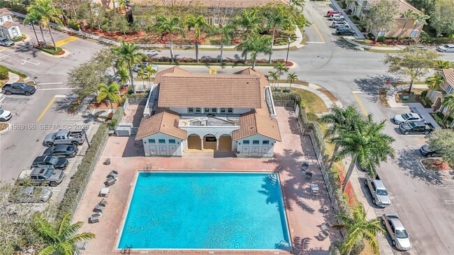 Building Photo - 2342 SE 10th St