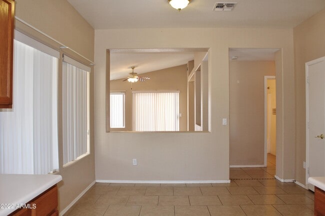 Building Photo - 13661 W Ocotillo Ln