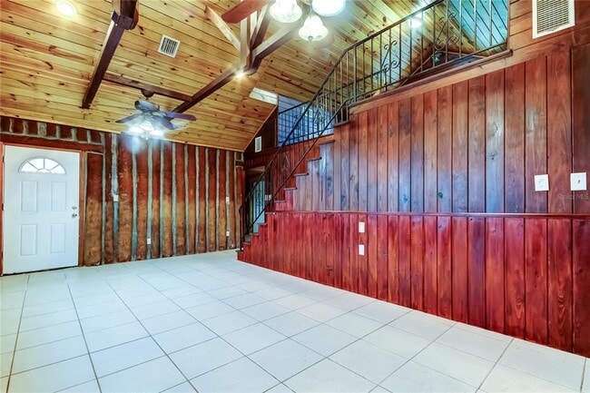 Building Photo - 14056 Marguerite Dr