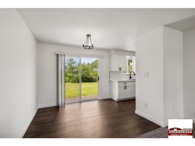 Building Photo - 405 N 18th St