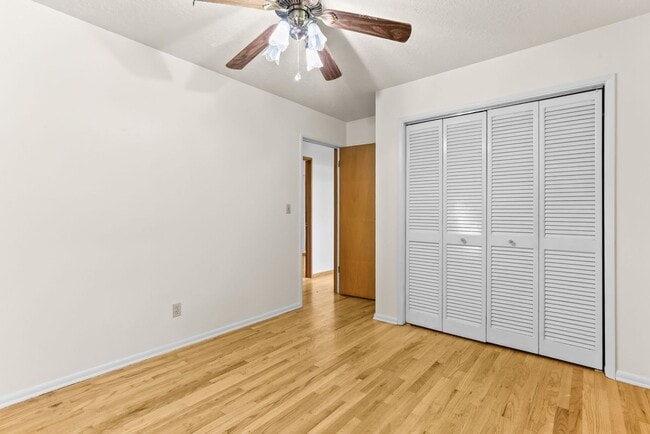 Building Photo - 9877 SE 33rd Ave