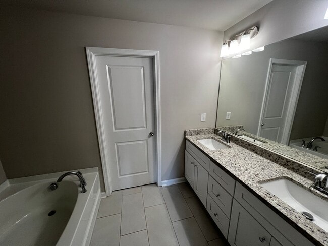 Building Photo - 34 Dewey Rd