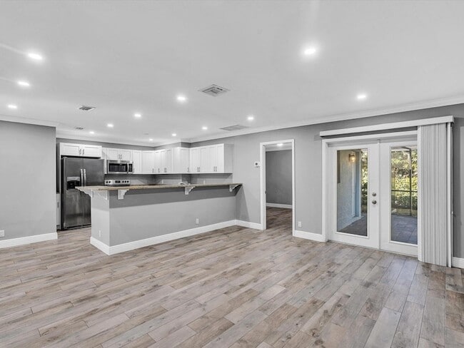 Building Photo - 3880 NW 79th Ave