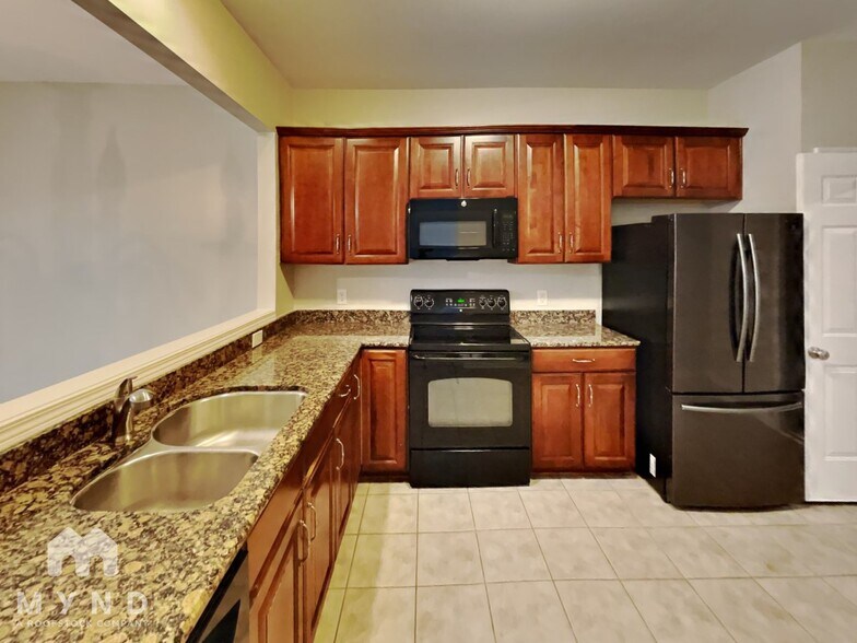 Building Photo - 10119 Blakeney Preserve Dr