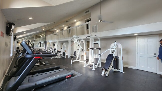 Building Photo - 4540 Commander Dr