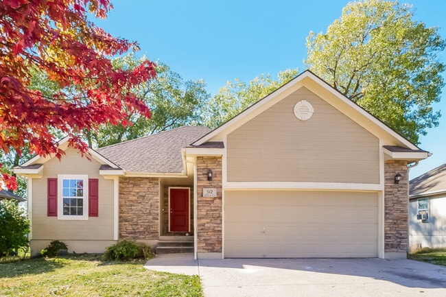 Building Photo - 512 Hibiscus Dr