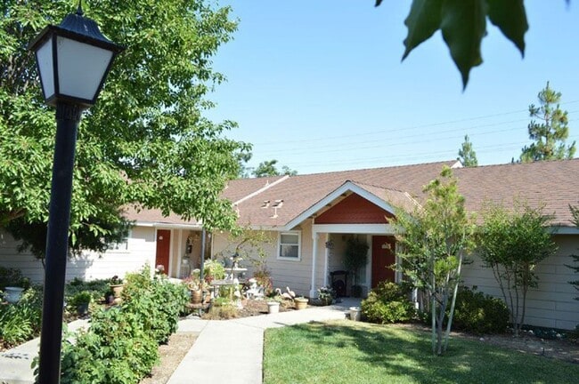 Building Photo - Comfrey Senior