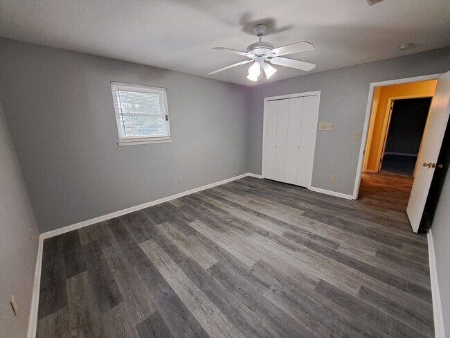 Building Photo - 7819 Hearthstone Cir