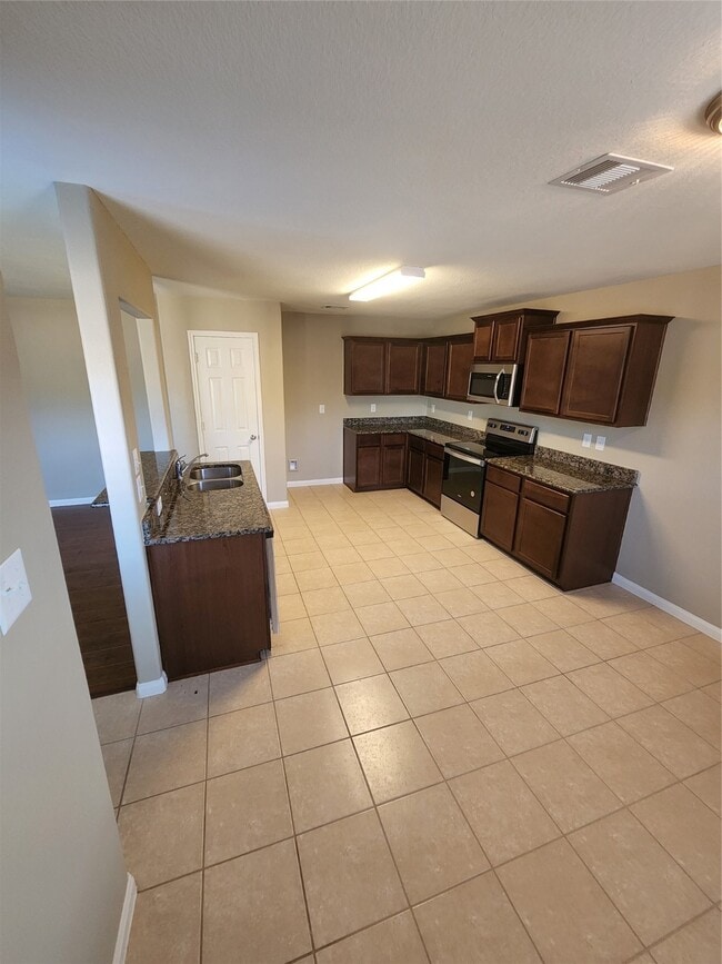 Building Photo - 24311 Sandhill Trails Ct