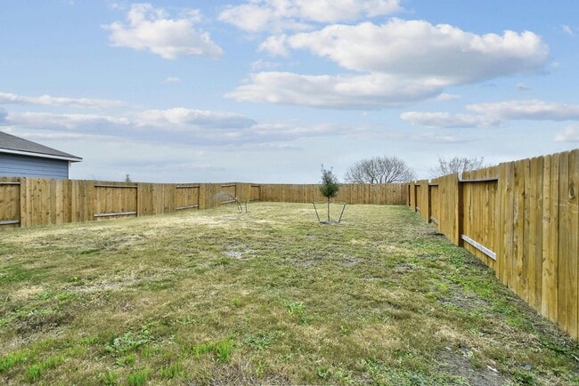 Building Photo - 11027 Chatham Ct
