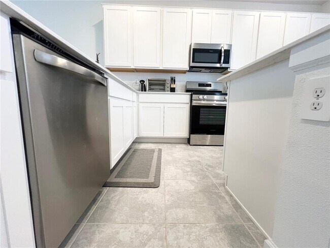 Building Photo - 6021 Blissful St