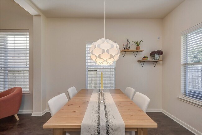 Building Photo - 25311 Sierra Woods Ln