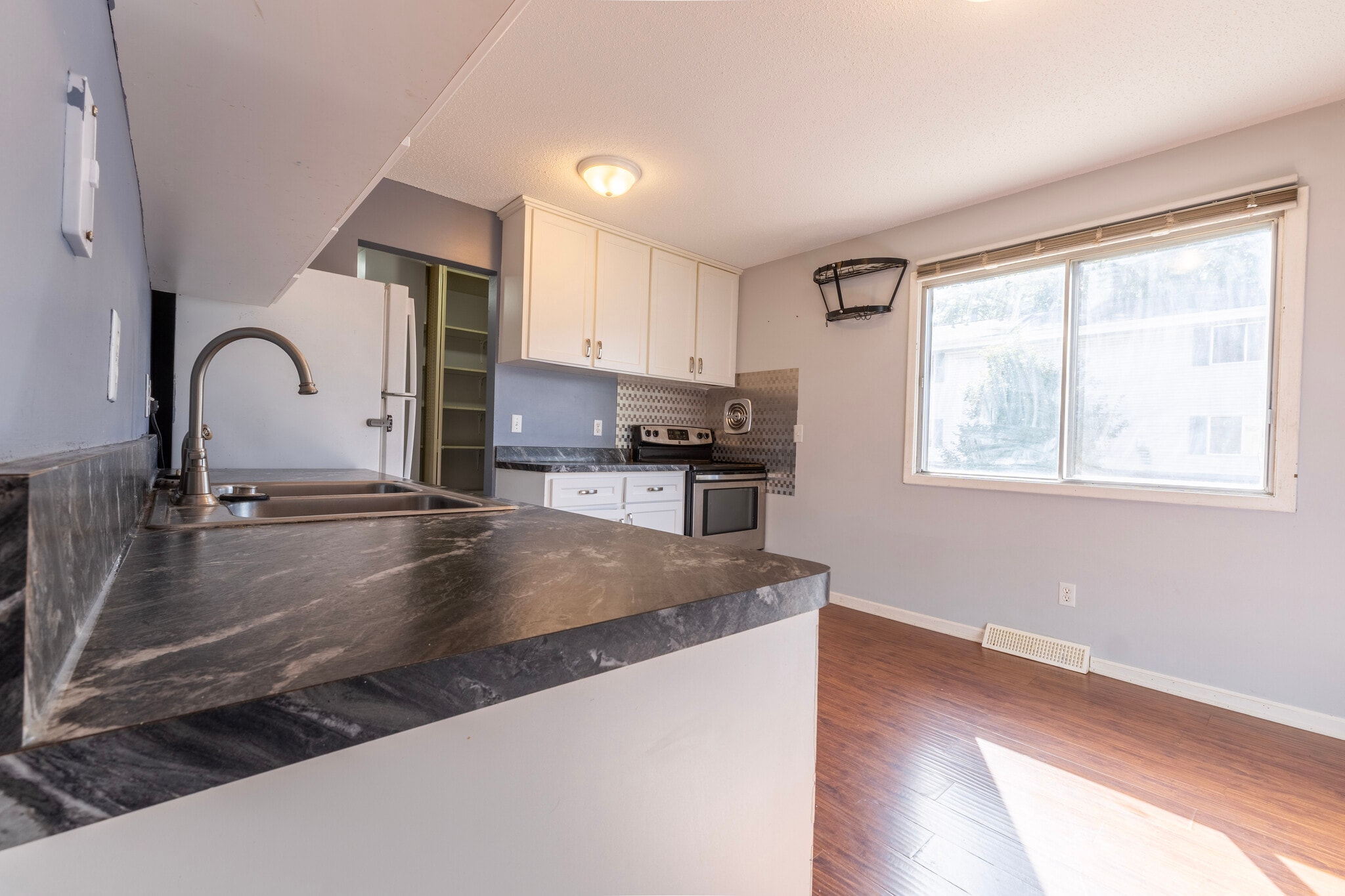 Building Photo - 2363 Dorland Ln E