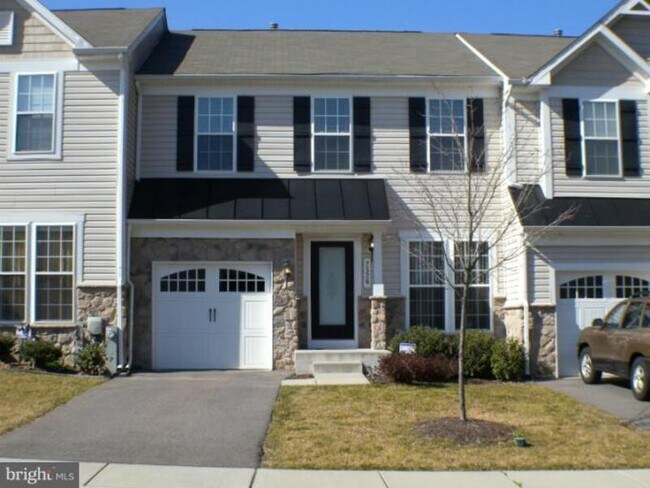Building Photo - 7526 Helston Ct