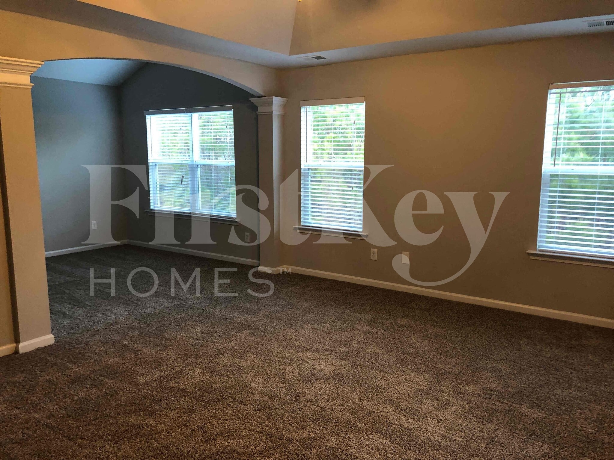 Building Photo - 194 Eastridge Way