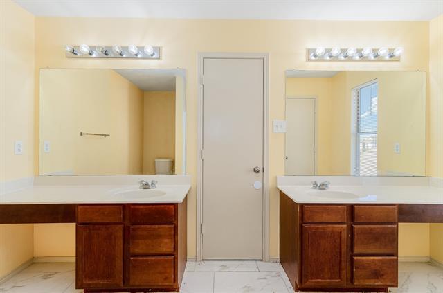 Building Photo - 8208 Autumn Creek Trail