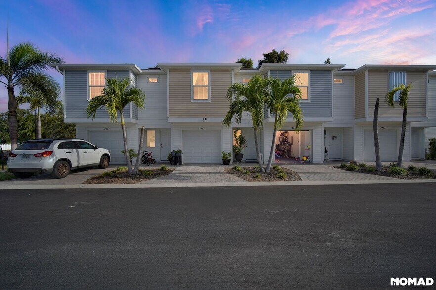 Building Photo - 2433 6th Ave Dr E