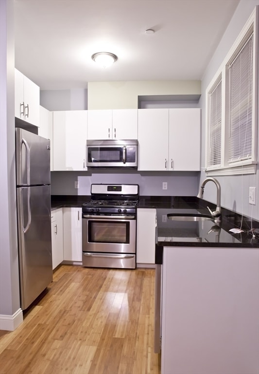 Building Photo - 195 W 3rd St