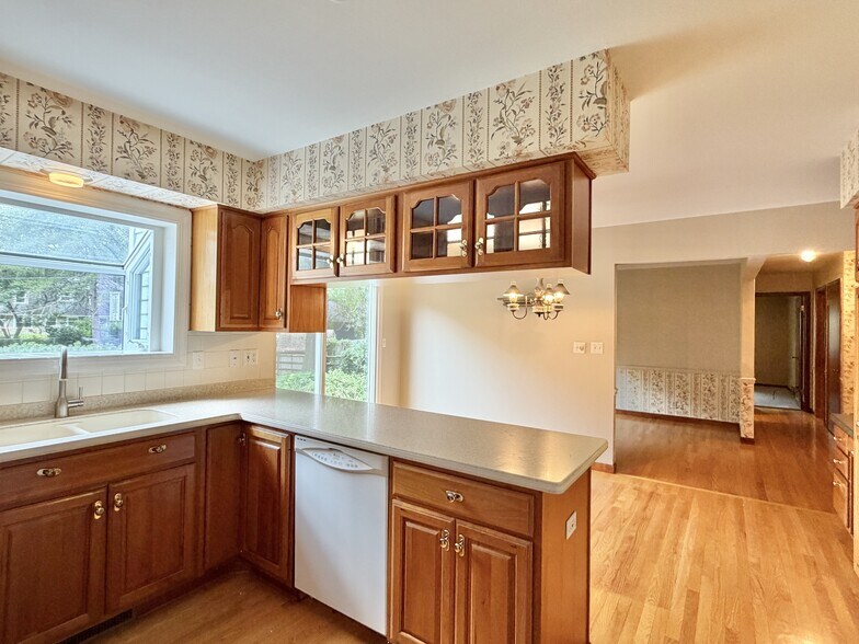 Building Photo - 85 S Huron Dr