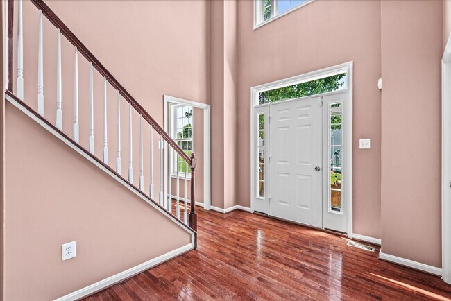 Building Photo - CLOSE TO I-95 & QUANTICO!