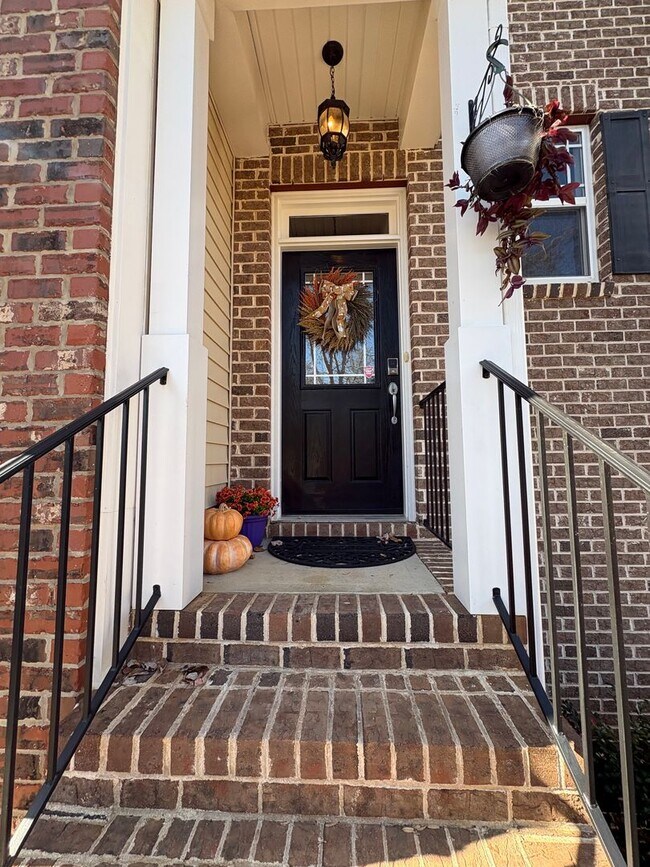 Building Photo - Beautiful 2 bedroom 2.5 bath Townhome in Carrboro