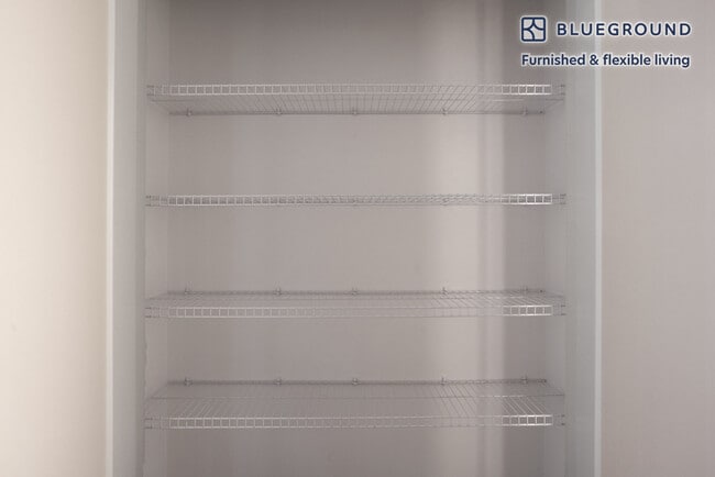 Building Photo - 125 Warren St