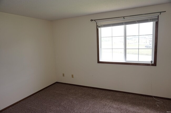Building Photo - 10623 Oak Valley Rd