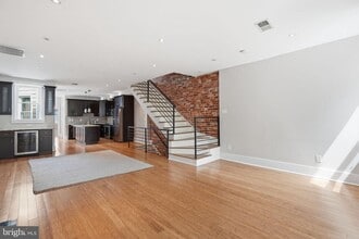 Building Photo - 2128 1st St NW