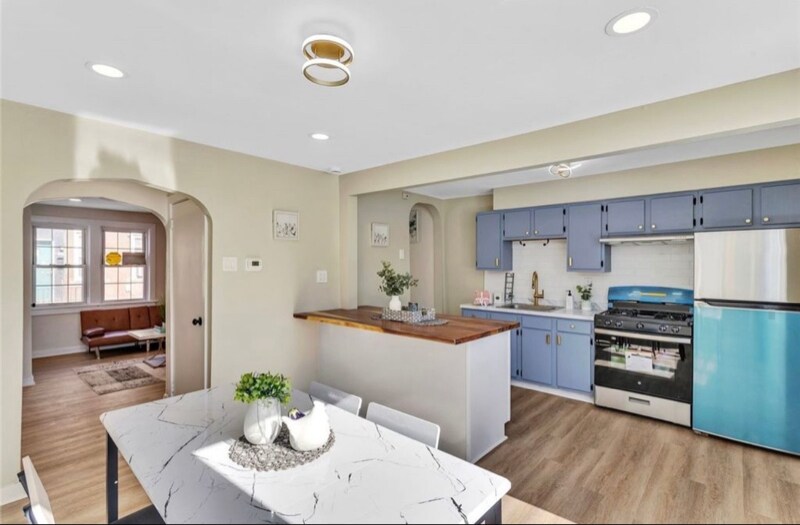 Building Photo - 407 Short Canal St