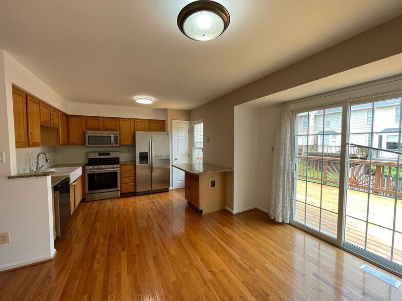 Kitchen and dining - 7468 Gadsby Square