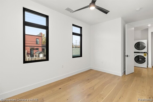 Building Photo - 1642 Bagley St