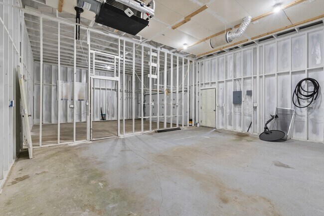 Building Photo - 8892 Martin Ln