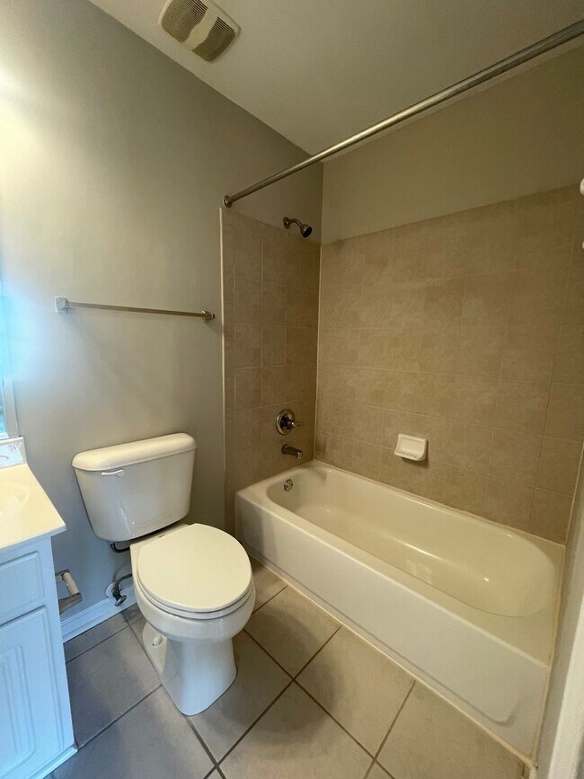 Building Photo - 07-211 Markey