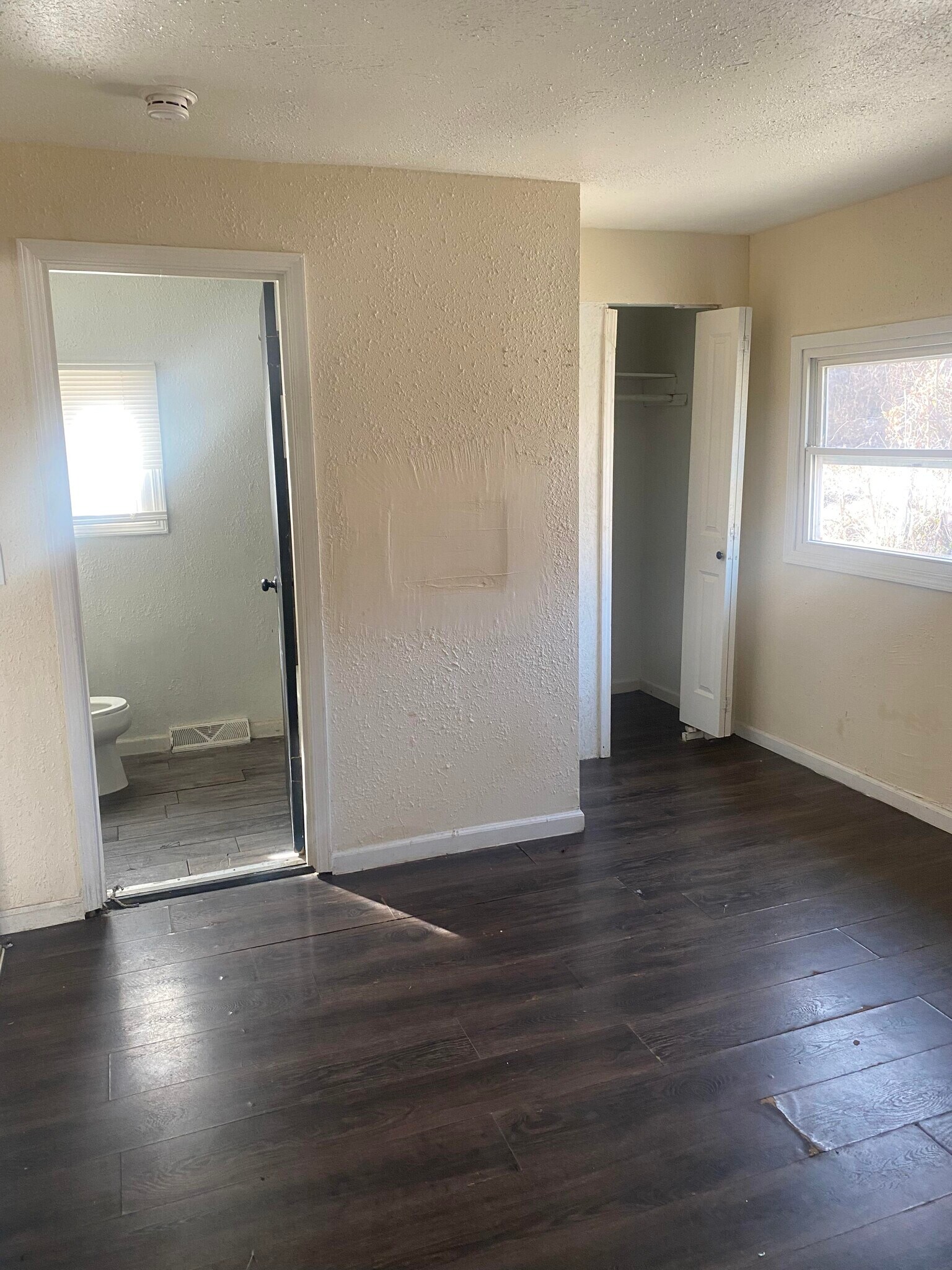 Building Photo - 5433 Beacon Ave