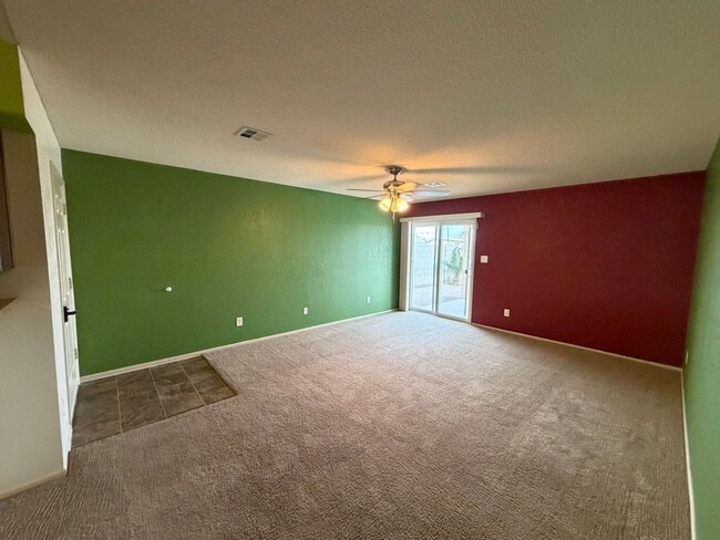 Building Photo - POOL & SOLAR HOME!