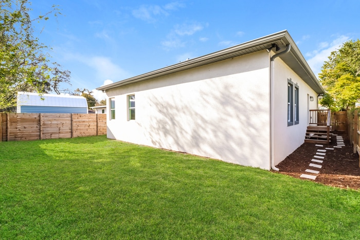 Building Photo - 2001 E Wood St